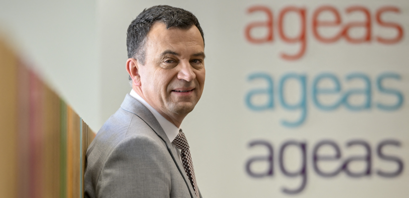 Hans De Cuyper, le directeur général de l'assureur belge Ageas - Photo by DIRK WAEM / BELGA MAG / Belga via AFP