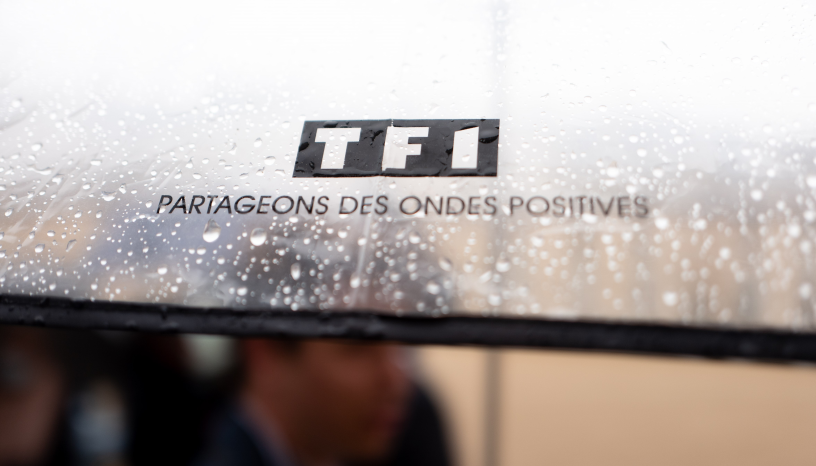 Parapluie TF1 - Romain GAILLARD/REA
