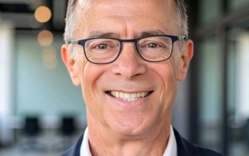 Mitch Barns. Crédits : photo issue de linkedin