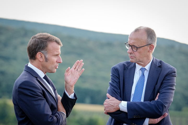 Emmanuel Macron, président de la République et Friedrich Merz, chancelier de l'Allemagne - KAY NIETFELD / DPA / dpa Picture-Alliance via AFP