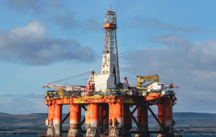 Plateforme pétrolière. Ewan Bootman / NurPhoto / NurPhoto via AFP