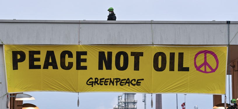 Protestation contre les importations de pétrole russe. PATRICK PLEUL / dpa-Zentralbild / dpa Picture-Alliance via AFP