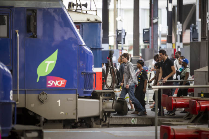 SNCF - gare - train