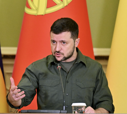 La guerre en Ukraine a provoqué une hausse des retraits de garanties de la part des assureurs-crédits. (Photo by Sergei SUPINSKY / AFP)