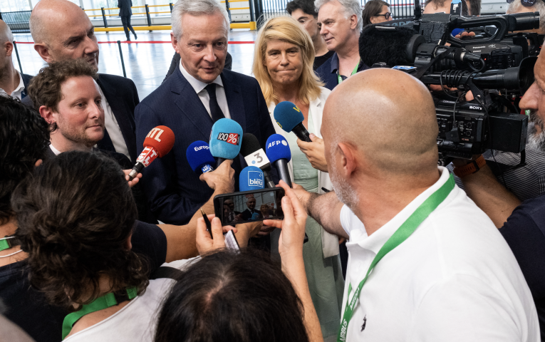 Inauguration d'une nouvelle chaîne d'assemblage dans le Sud-Ouest par Bruno Le Maire, ministre de l’Économie, des Finances et de la Souveraineté industrielle et numérique. Martin Bertrand / Hans Lucas / Hans Lucas via AFP