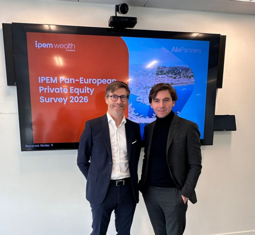 Nicolas Beaugrand (AlixPartners), à gauche, et Antoine Colson (IPEM), à droite, lors de la présentation de la 8e enquête pan-européenne sur le capital-investissement.