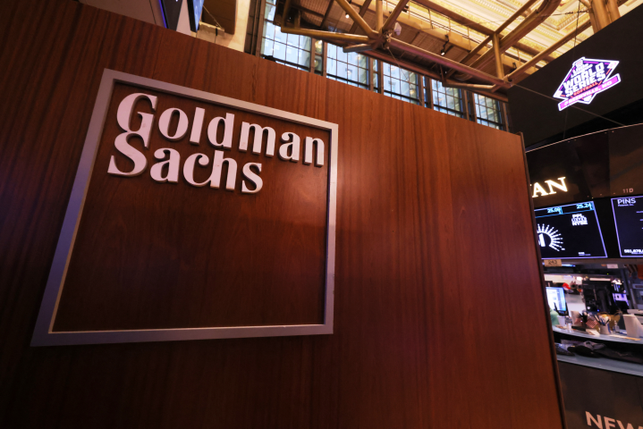 Goldman Sachs a levé 4 milliards de dollars pour son fonds West Street Infrastructure Partners IV - Getty Images via AFP
