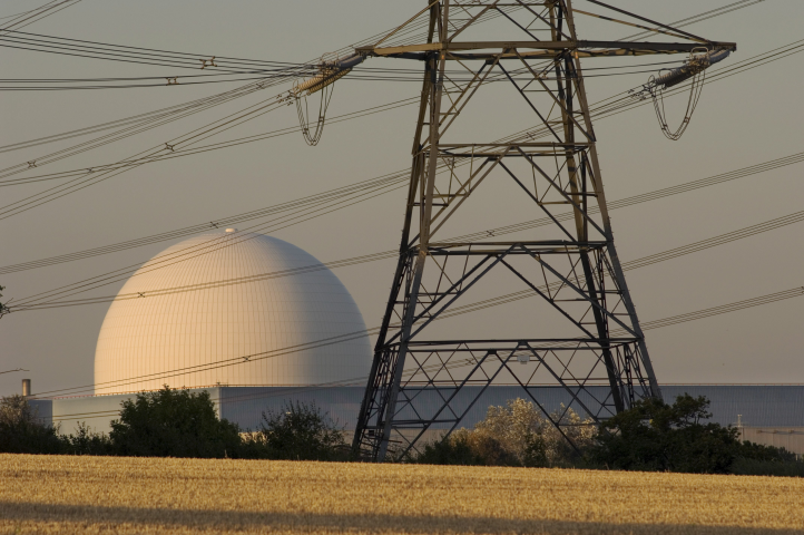 Pylones électriques et dôme de la centrale nucléaire de Sizewell B, au Royaume-Uni - Philip Wolmuth/REPORT DIGITAL-RE