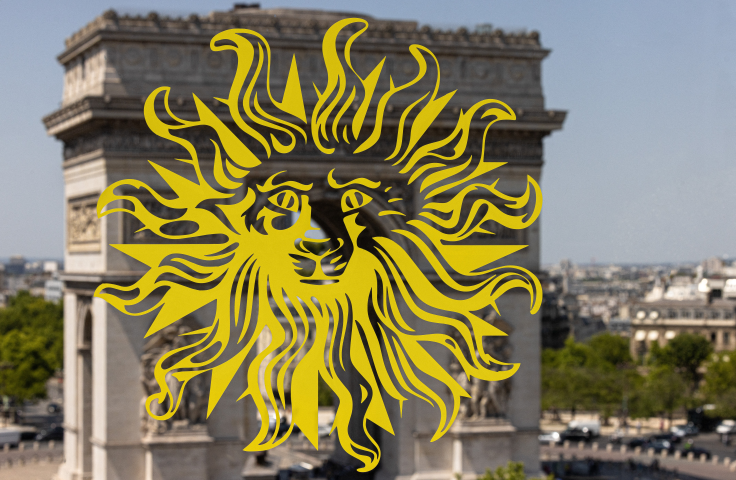Le logo de Publicis avec l'Arc de Triomphe en arrière-plan (Photo : JOEL SAGET / AFP)