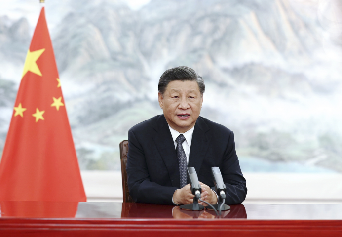 Le ralentissement de la croissance intervient dans une année politiquement sensible pour Xi Jinping qui devrait être reconduit à la tête du Parti communiste chinois à l'automne (Ju Peng / XINHUA-REA)