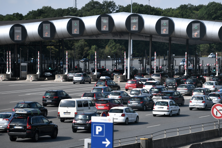 Les concessionnaires autoroutiers montent au créneau au sujet du PLF 2024 (Photo by STEPHANE DE SAKUTIN / AFP)