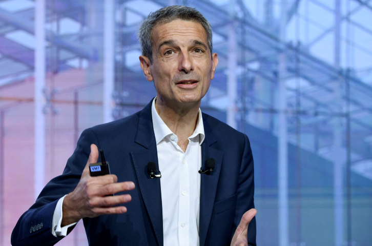 Benoit Bazin, directeur général de Saint-Gobain (Photo by Eric PIERMONT / AFP)