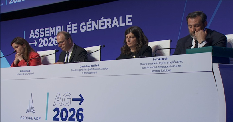 Philippe Pascal, Justine Coutard et Christelle de Robillard lors de l’assemblée générale 2026 du Groupe ADP.