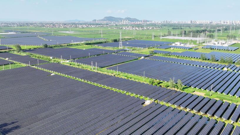 Panneaux solaires à Lianyungang (Chine) - CFOTO / Nur Photo / NurPhoto via AFP