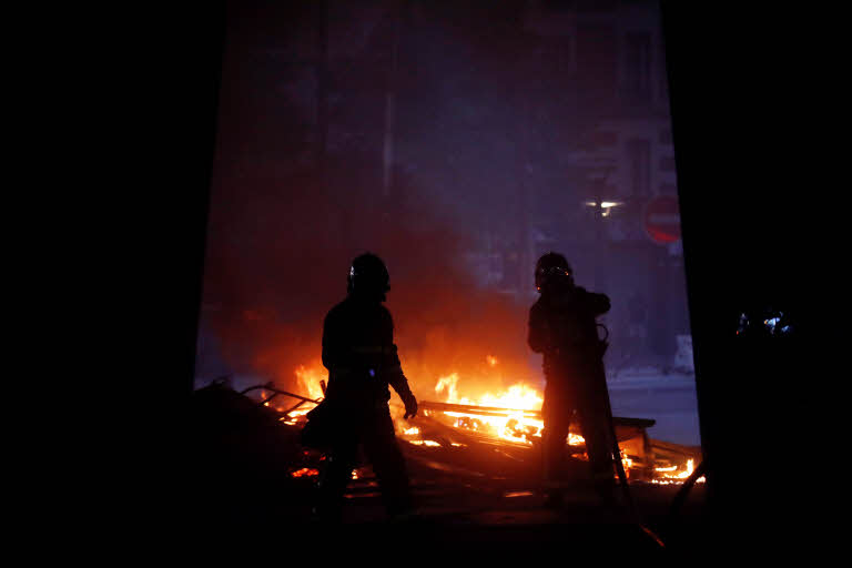 Incendie
catastrophe 
chaos 