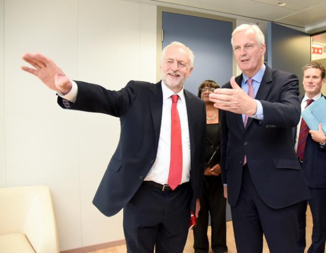 Jeremy Corbyn et Michel Barnier